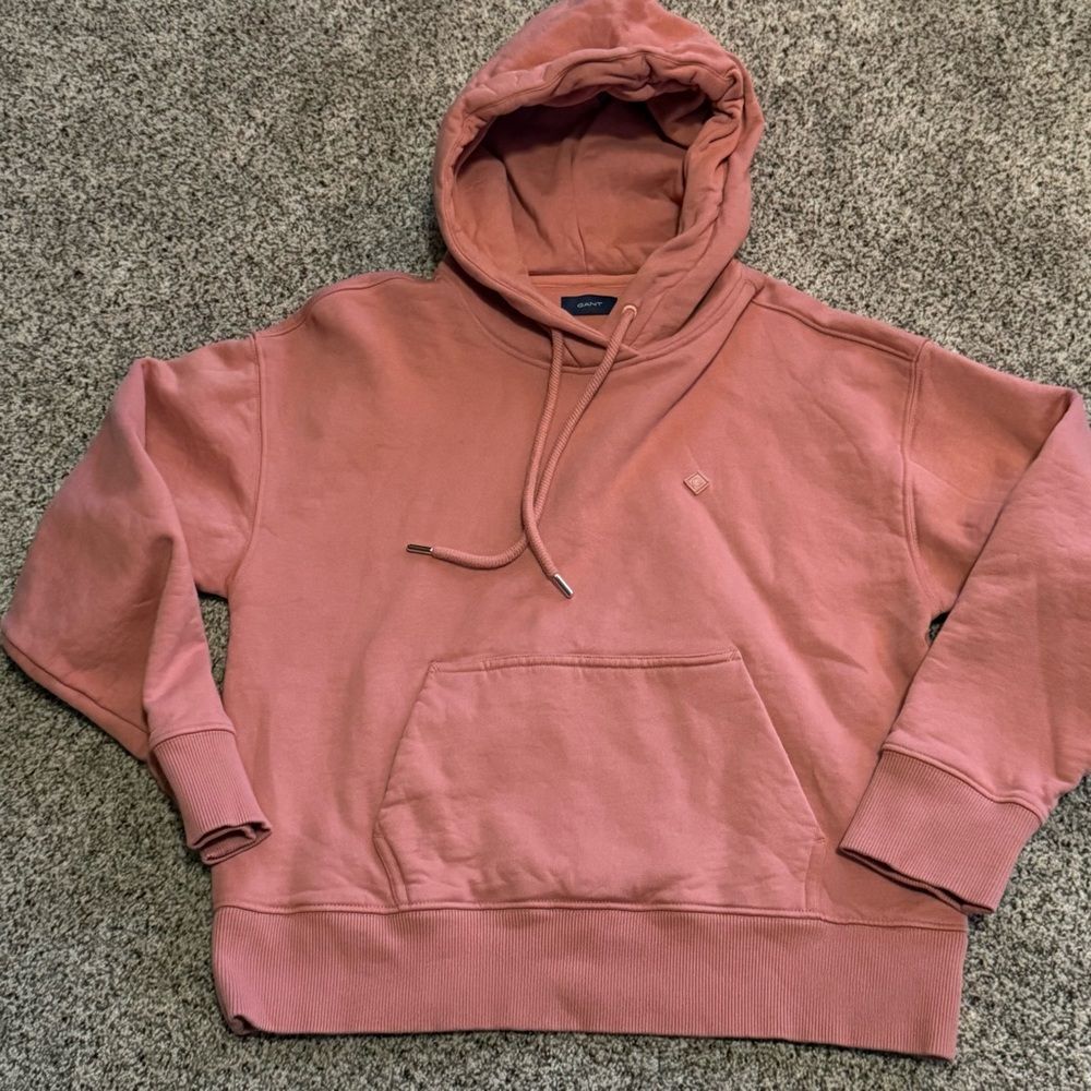GANT Faded Brick Shield Hoodie Small Retail $165 Cotton comfy pockets sweatshirt